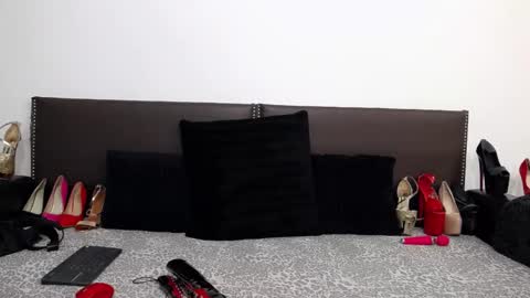 Jenny online show from November 27, 2025, 6:59 am