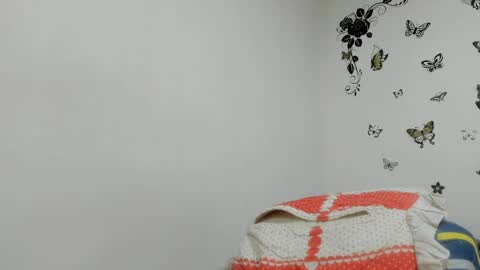 jenniferloveyou online show from April 15, 2026, 4:47 pm