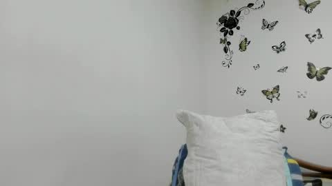 jenniferloveyou online show from April 21, 2026, 5:17 pm