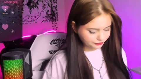 Snapshot of jenniferwandis77 chatting on December 13, 2024, 3:32 pm Jenni online show from December 13, 2024, 3:32 pm