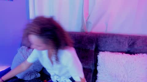 jenny__lawrence online show from November 24, 2025, 8:30 pm