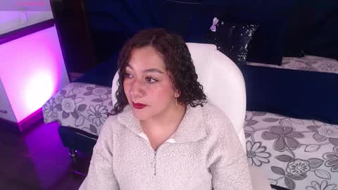 Snapshot of jenny_golden1 chatting on December 16, 2025, 12:10 pm Jenny online show from December 16, 2025, 12:10 pm