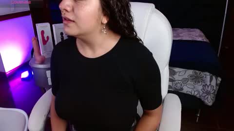 Snapshot of jenny_golden1 chatting on January 15, 2026, 12:32 pm Jenny online show from January 15, 2026, 12:32 pm