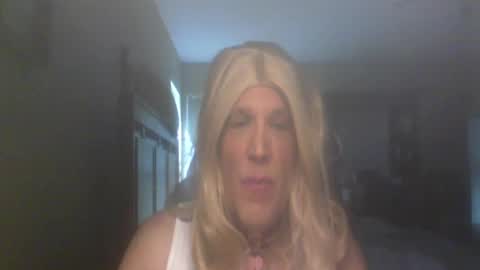jenny gurl online show from September 9, 2025, 3:33 pm