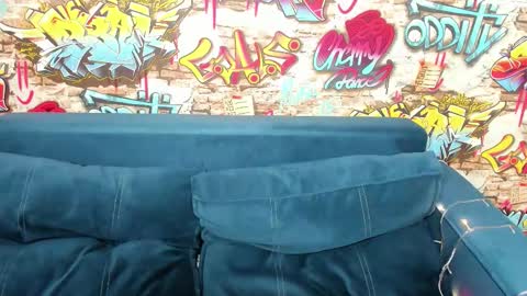 Jenny online show from December 18, 2025, 1:33 am