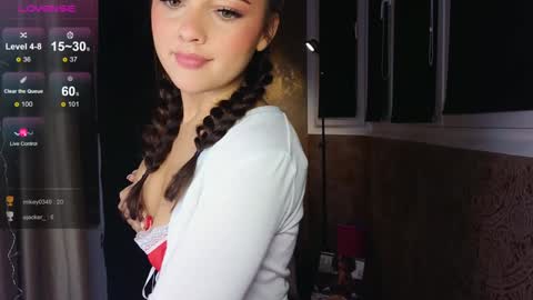 Snapshot of jenny_rosex chatting on December 28, 2024, 2:21 pm Jenny online show from December 28, 2024, 2:21 pm