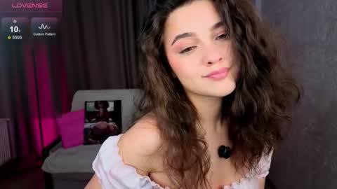Snapshot of jenny_rosex chatting on February 15, 2025, 6:23 pm Jenny online show from February 15, 2025, 6:23 pm