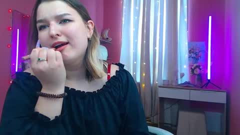 jenny_smitx online show from March 5, 2025, 10:22 am