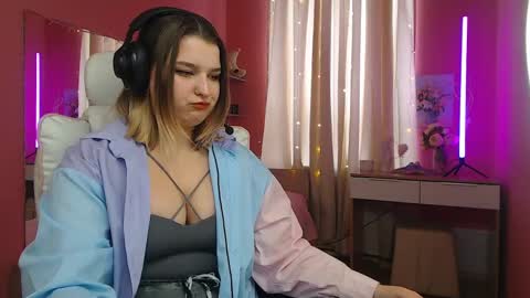 jenny_smitx online show from March 6, 2025, 10:09 am
