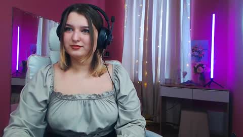 jenny_smitx online show from March 7, 2025, 10:35 am