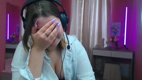 jenny_smitx online show from March 11, 2025, 9:34 am