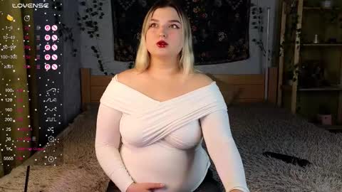 jenny_smitx online show from October 5, 2025, 2:21 am