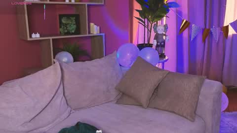 jennyfer_me online show from April 24, 2026, 12:51 pm