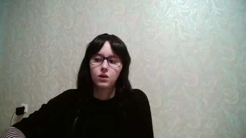 JennyOlset online show from May 25, 2026, 4:07 am