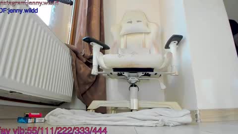 Snapshot of jennywildd chatting on February 20, 2025, 9:11 am infamous blondiechloe. Jennyjennywildd online show from February 20, 2025, 9:11 am