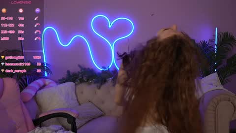 Snapshot of jennyyluv chatting on January 4, 2025, 4:55 am JENNY online show from January 4, 2025, 4:55 am