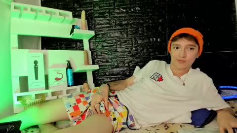 jero independent model online show from March 11, 2025, 5:38 am