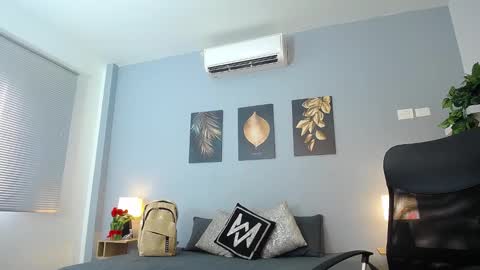 Snapshot of jeremylowe chatting on December 12, 2024, 1:06 pm Jeremy Lowe online show from December 12, 2024, 1:06 pm