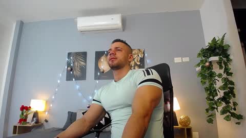 Snapshot of jeremylowe chatting on December 17, 2024, 1:16 pm Jeremy Lowe online show from December 17, 2024, 1:16 pm