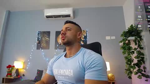 Snapshot of jeremylowe chatting on December 24, 2024, 4:51 pm Jeremy Lowe online show from December 24, 2024, 4:51 pm