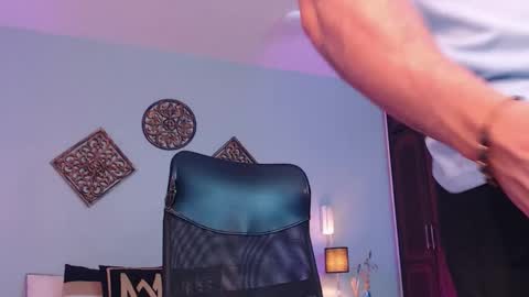 Snapshot of jeremylowe chatting on January 21, 2025, 1:11 pm Jeremy Lowe online show from January 21, 2025, 1:11 pm