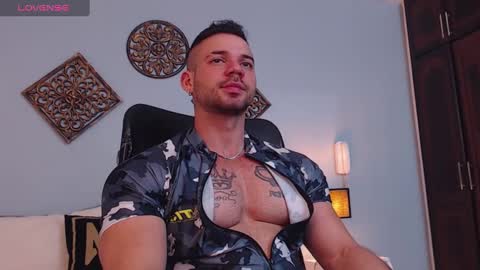 Snapshot of jeremylowe chatting on March 12, 2025, 1:51 pm Jeremy Lowe online show from March 12, 2025, 1:51 pm