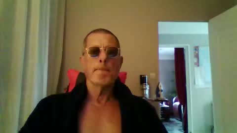 Snapshot of jerflor chatting on October 22, 2025, 2:06 pm jerflor online show from October 22, 2025, 2:06 pm