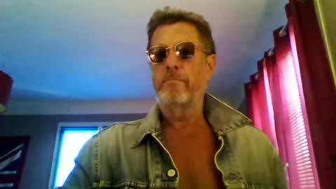jerflor online show from June 21, 2026, 3:47 pm