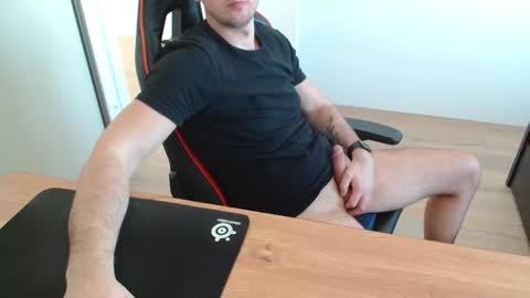 Snapshot of jerklove1006 chatting on March 14, 2026, 9:48 am Boy likes daddies online show from March 14, 2026, 9:48 am