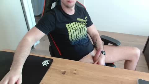 Snapshot of jerklove1006 chatting on March 20, 2026, 4:12 pm Boy likes daddies online show from March 20, 2026, 4:12 pm