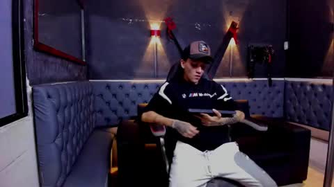 jeronimo_ferrer online show from May 3, 2026, 5:35 am