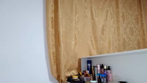 Bella online show from February 25, 2026, 10:08 pm