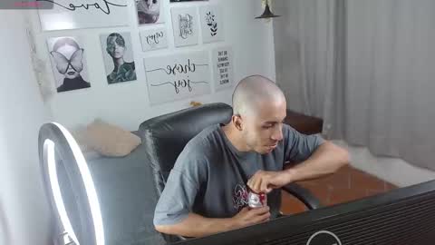 jerry_cock online show from October 18, 2025, 9:37 pm