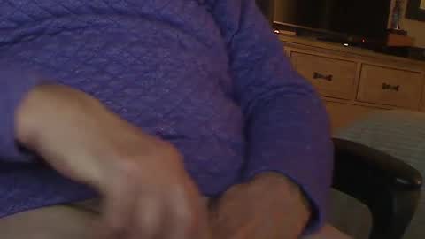 jerryb19027 online show from January 15, 2025, 9:41 pm