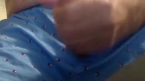 jerryb19027 online show from October 17, 2025, 5:10 am