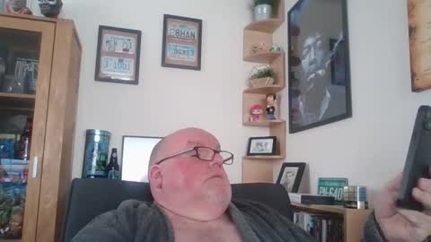 Harry online show from April 18, 2026, 8:40 am