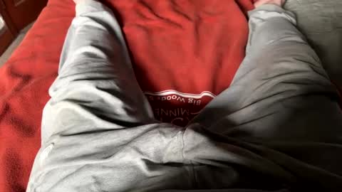 Jeremys room chill and puff one enjoy online show from December 17, 2024, 4:43 pm