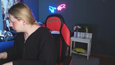 jes_solar online show from September 26, 2025, 11:25 am