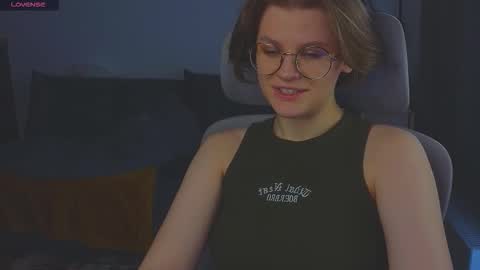  JessieVibes online show from October 7, 2025, 12:13 pm