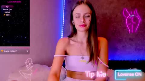 Jess online show from October 20, 2025, 10:10 pm