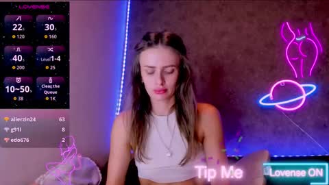 Jess online show from November 18, 2025, 10:41 am