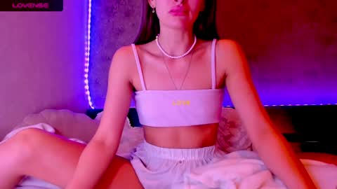 Jess online show from April 1, 2026, 11:11 am