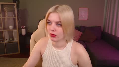 Jess online show from October 13, 2025, 7:41 am