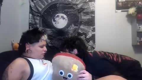 Jess and Pup online show from September 22, 2025, 1:29 am