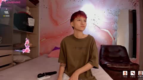 Snapshot of jessi_rossee chatting on February 19, 2026, 8:27 pm Jessi online show from February 19, 2026, 8:27 pm