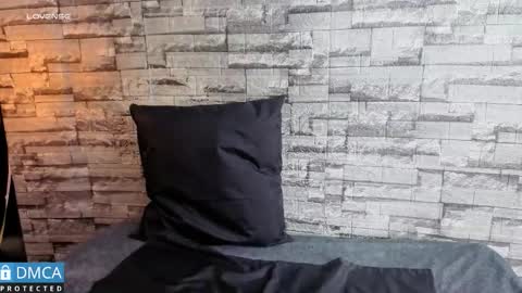 Jessi online show from November 24, 2025, 3:17 am