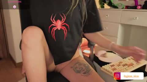 Snapshot of jessica__04 chatting on November 9, 2025, 2:21 am jessica__04 online show from November 9, 2025, 2:21 am