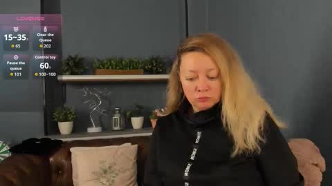 Jessica online show from October 15, 2025, 10:59 am