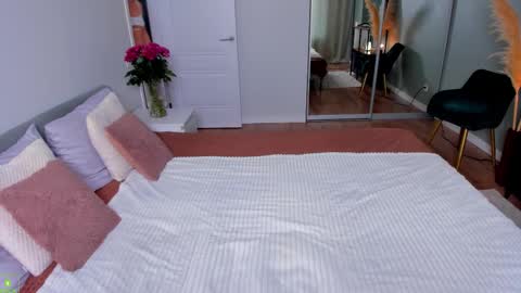 Jessica online show from September 9, 2025, 6:24 am