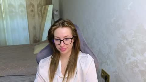 Jessy online show from September 28, 2025, 5:24 am